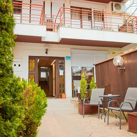 White Center Ohrid,lakeside 게스트하우스 3*